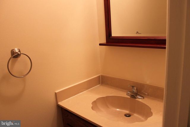 6210 COTTONWOOD ST, Mclean, VA 22101