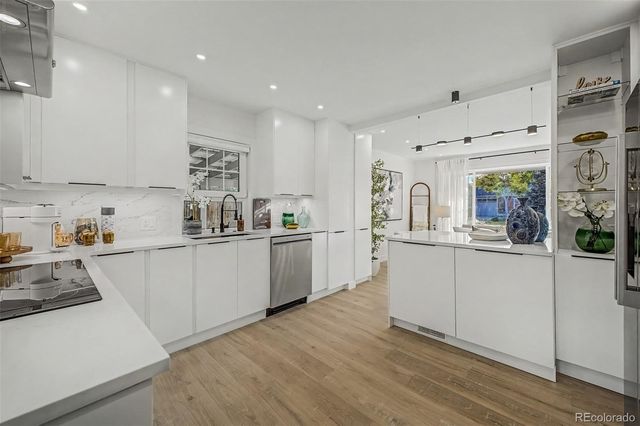 1450 S Glencoe Street, Denver, CO 80222