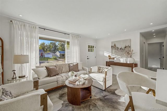 1450 S Glencoe Street, Denver, CO 80222