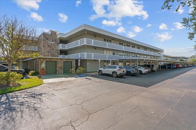 4885 1ST STREET NE 212, St Petersburg, FL 33703