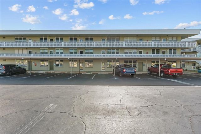 4885 1ST STREET NE 212, St Petersburg, FL 33703