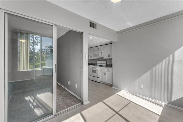 4885 1ST STREET NE 212, St Petersburg, FL 33703