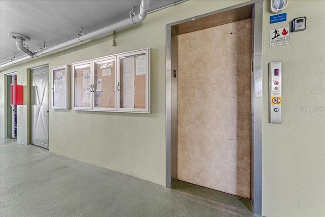 4885 1ST STREET NE 212, St Petersburg, FL 33703