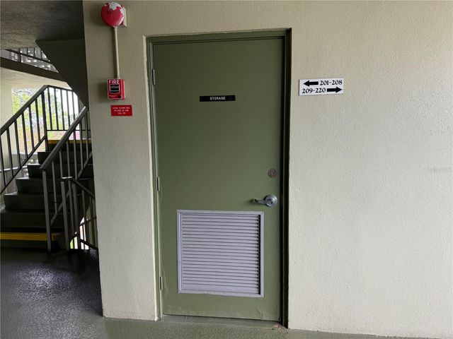 4885 1ST STREET NE 212, St Petersburg, FL 33703