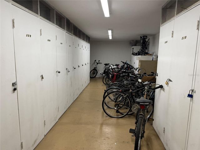 4885 1ST STREET NE 212, St Petersburg, FL 33703