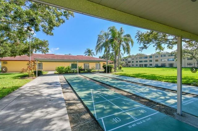 4885 1ST STREET NE 212, St Petersburg, FL 33703