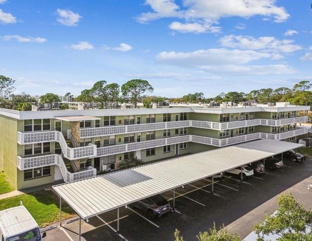 4885 1ST STREET NE 212, St Petersburg, FL 33703