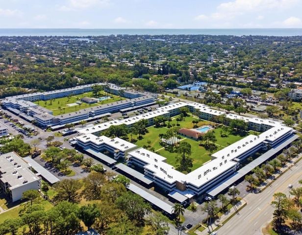 4885 1ST STREET NE 212, St Petersburg, FL 33703