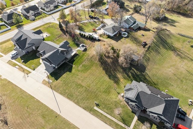 1722 Gardner Drive NW, Cedar Rapids, IA 52405