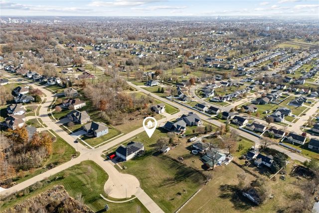 1722 Gardner Drive NW, Cedar Rapids, IA 52405