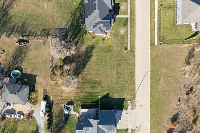 1722 Gardner Drive NW, Cedar Rapids, IA 52405