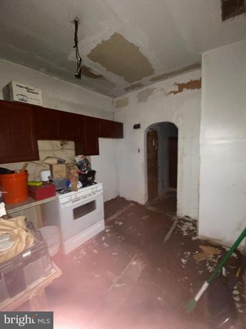 2022 BELLEVUE ST, Philadelphia, PA 19140