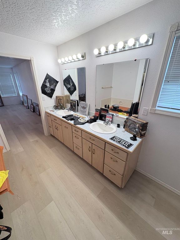 14730 Hensen Dr, Nampa, ID 83651 photo 3