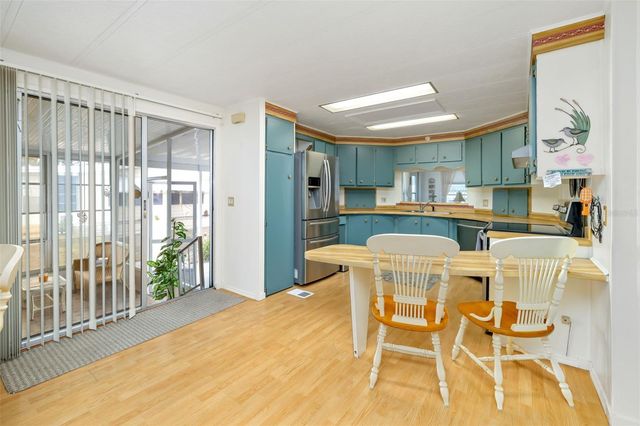 5619 BAYSHORE ROAD 423, Palmetto, FL 34221