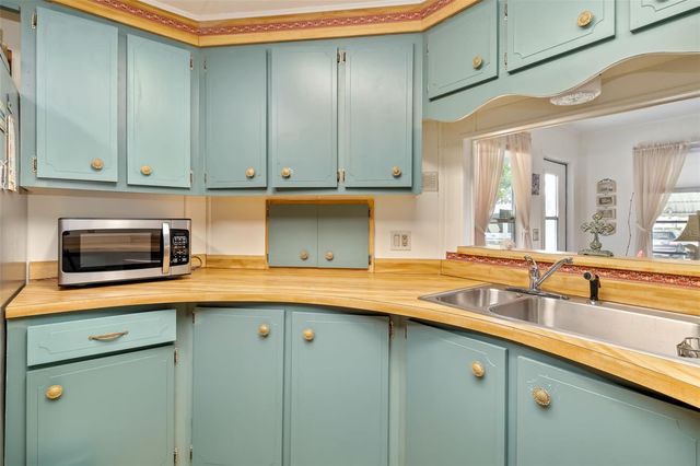 5619 BAYSHORE ROAD 423, Palmetto, FL 34221