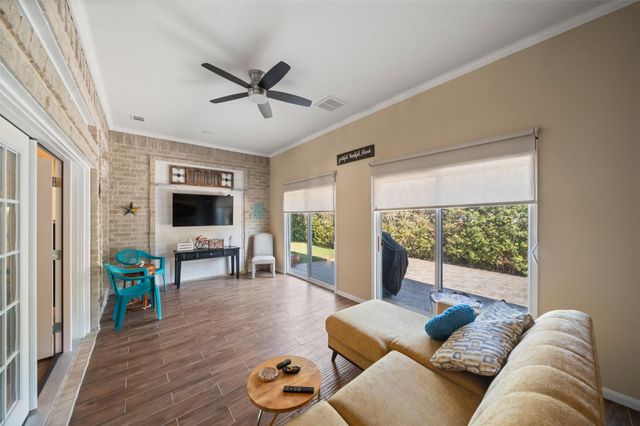 47 Cloverdale Court, Montgomery, TX 77356