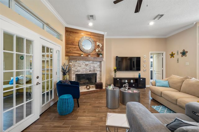 47 Cloverdale Court, Montgomery, TX 77356
