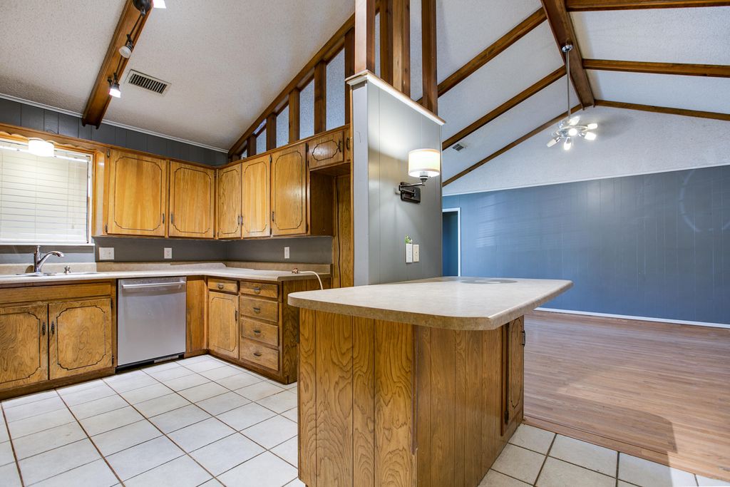 Image 10 of property listing at 3101 Timber Ridge Drive, San Angelo, TX 76904