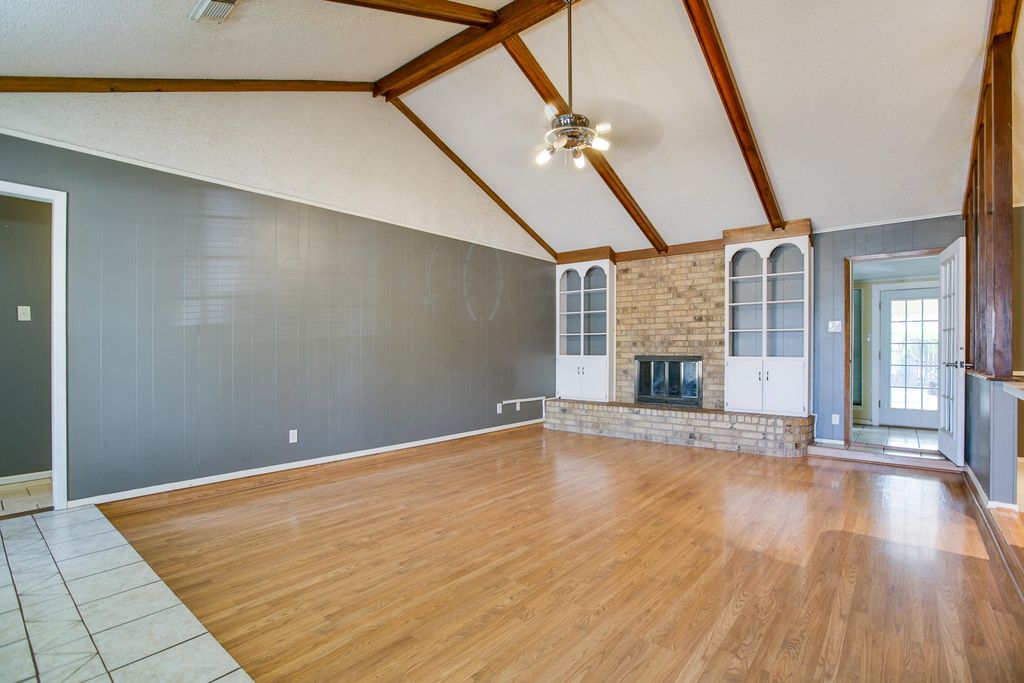 Image 6 of property listing at 3101 Timber Ridge Drive, San Angelo, TX 76904