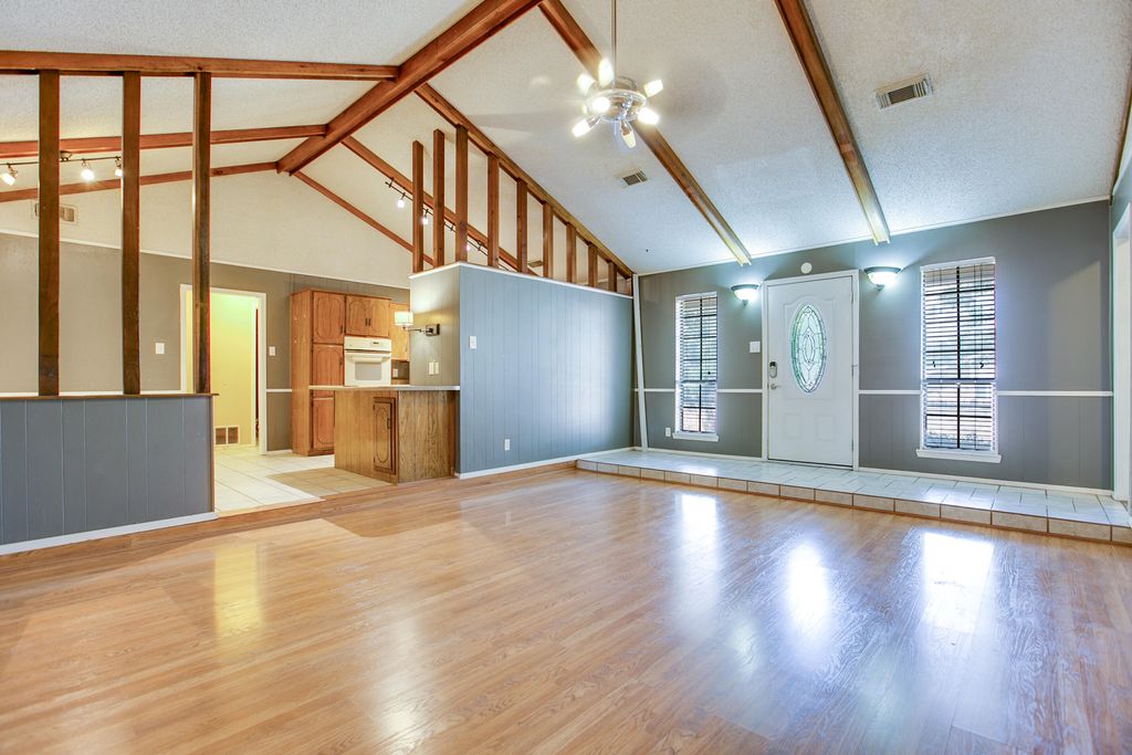 Image 8 of property listing at 3101 Timber Ridge Drive, San Angelo, TX 76904