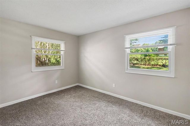 1535 Surf Side Drive, St Louis, MO 63138