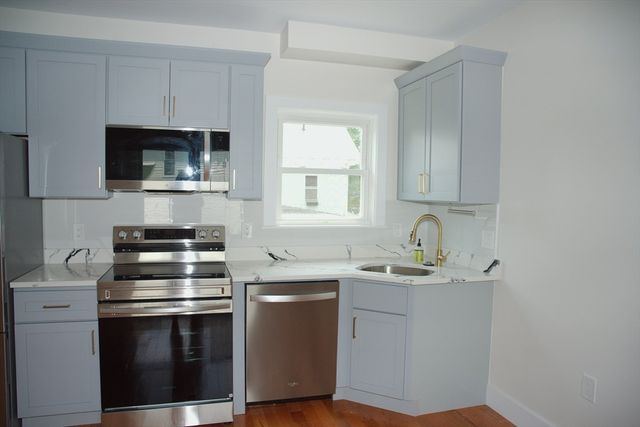 5 Walnut Avenue 4, Stoughton, MA 02072