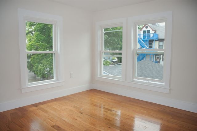 5 Walnut Avenue 4, Stoughton, MA 02072