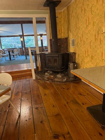 403 County Rd 1, Marion, MA 02738