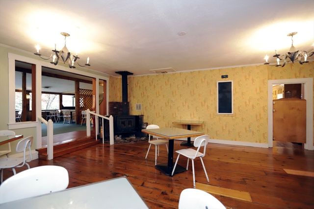 403 County Rd 1, Marion, MA 02738