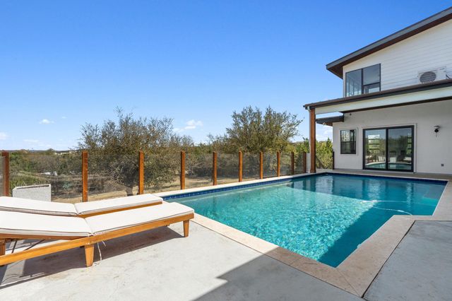 4800 Hidden Creek LN, Spicewood, TX 78669