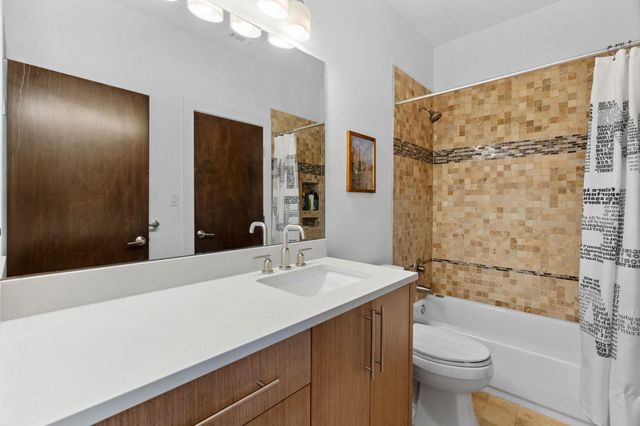 4800 Hidden Creek LN, Spicewood, TX 78669