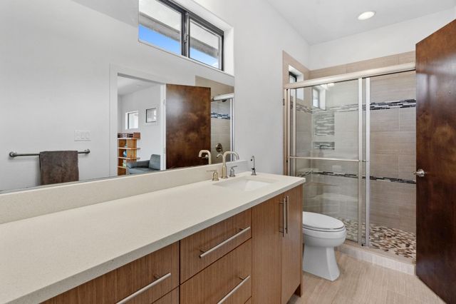 4800 Hidden Creek LN, Spicewood, TX 78669