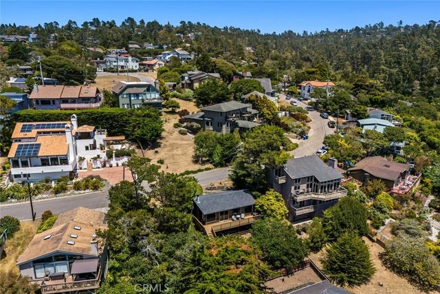 1799 Saint Thomas Avenue, Cambria, CA 93428