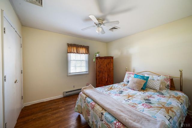 308 Oakland Circle, Lynchburg, VA 24502