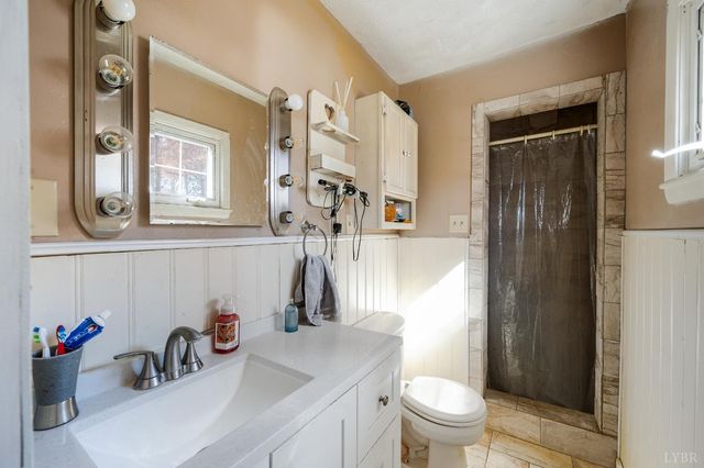 308 Oakland Circle, Lynchburg, VA 24502