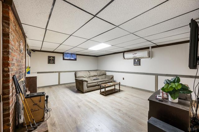 308 Oakland Circle, Lynchburg, VA 24502