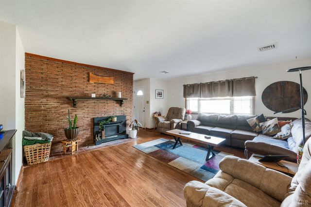 308 Oakland Circle, Lynchburg, VA 24502