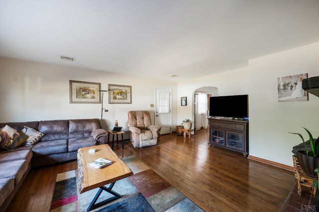 308 Oakland Circle, Lynchburg, VA 24502