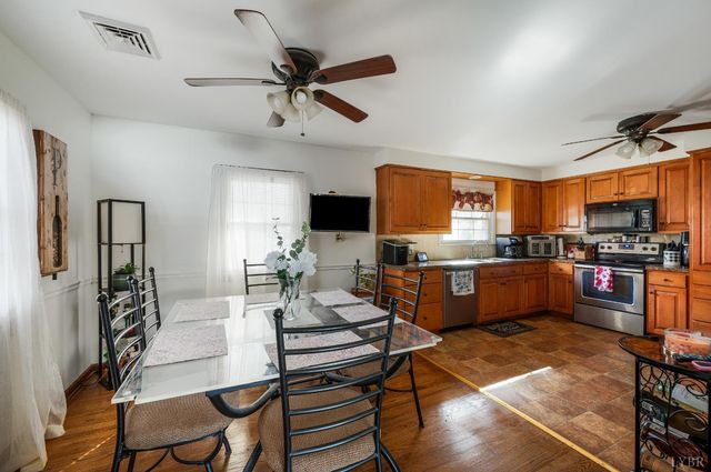 308 Oakland Circle, Lynchburg, VA 24502