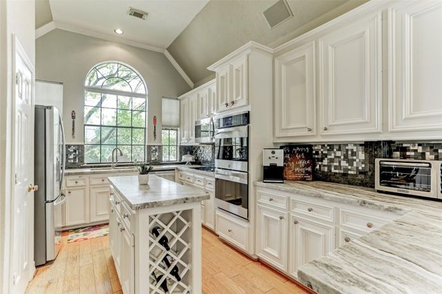 1706 Country Squire Drive, Richmond, TX 77406