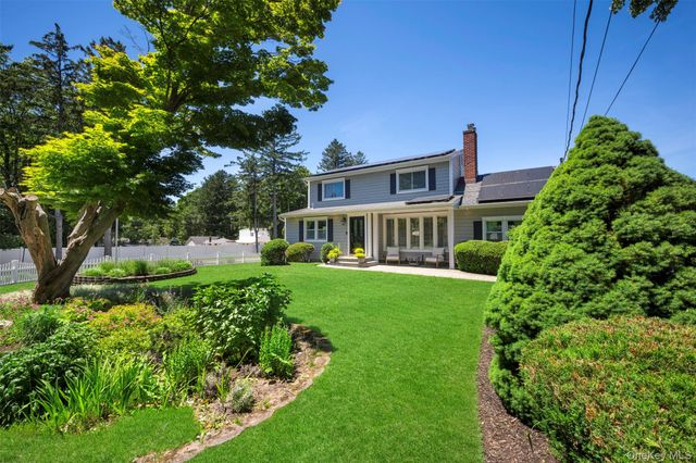 19 Alyssum Avenue, Huntington, NY 11743