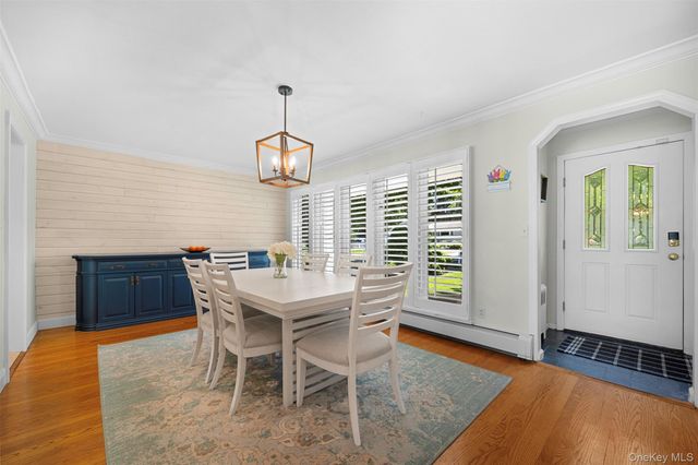 19 Alyssum Avenue, Huntington, NY 11743