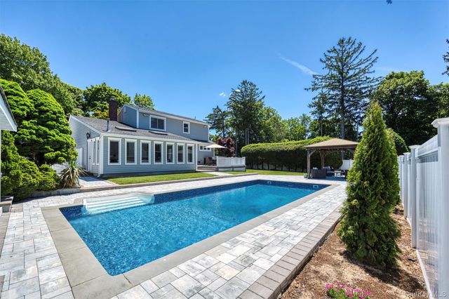 19 Alyssum Avenue, Huntington, NY 11743