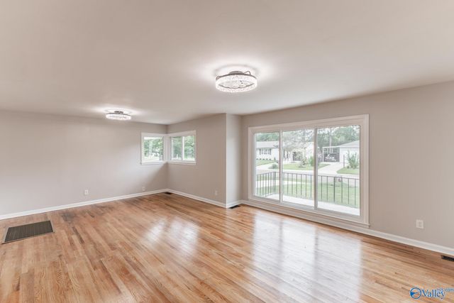 816 Giles Drive, Huntsville, AL 35801