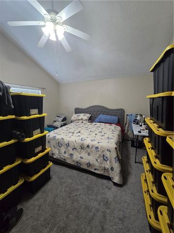 10609-11 E Maple Avenue, Peculiar, MO 64078