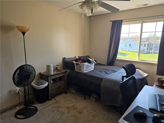 10609-11 E Maple Avenue, Peculiar, MO 64078