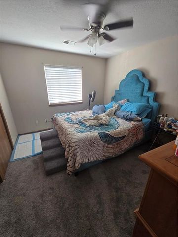 10609-11 E Maple Avenue, Peculiar, MO 64078