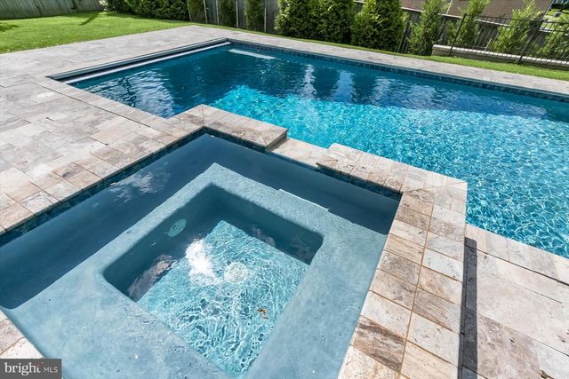 11000 LUXMANOR ROAD, North Bethesda, MD 20852