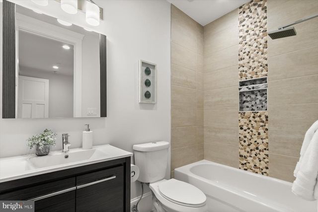 11000 LUXMANOR ROAD, North Bethesda, MD 20852
