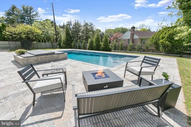 11000 LUXMANOR ROAD, North Bethesda, MD 20852